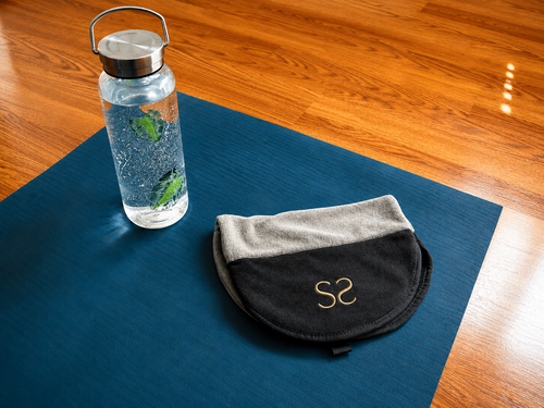 REVERSSA™ Reversible Face Towel – Gym & Hot Yoga